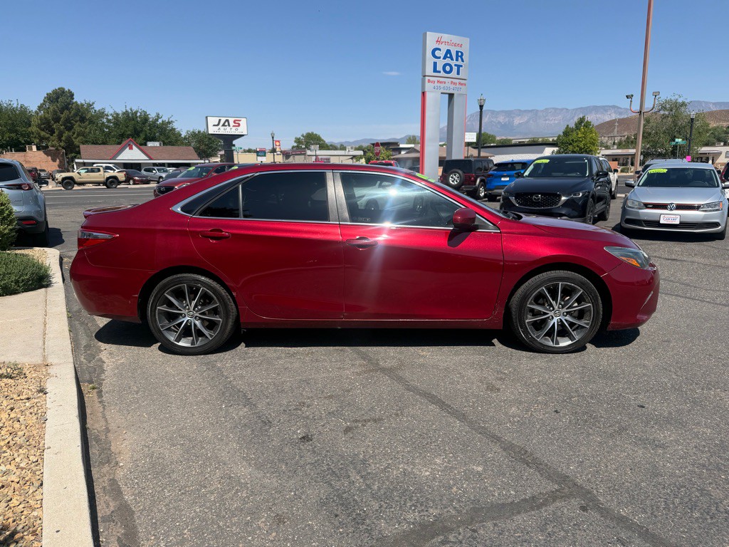 2015 Toyota Camry Image 4