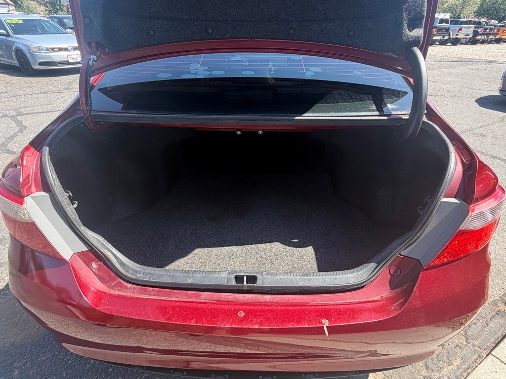 2015 Toyota Camry Image 21