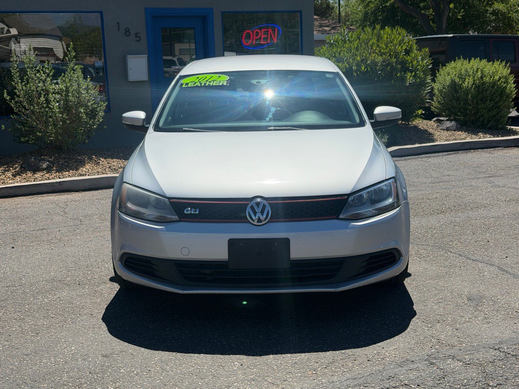 2012 Volkswagen Jetta Image 2
