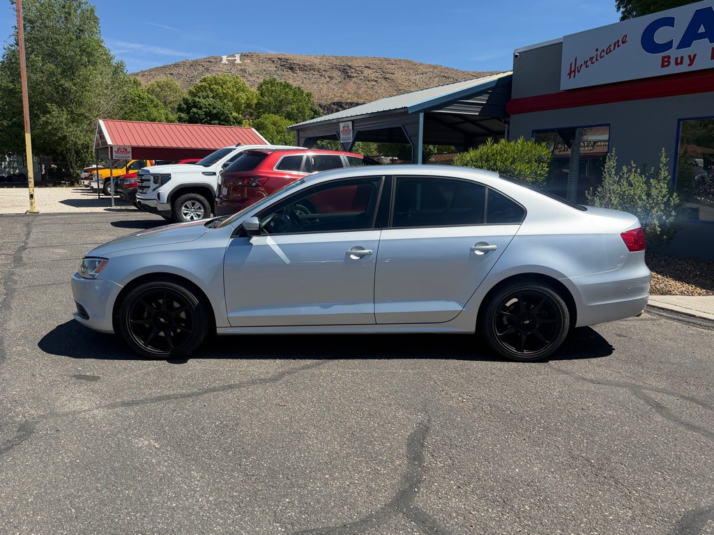 2012 Volkswagen Jetta Image 8