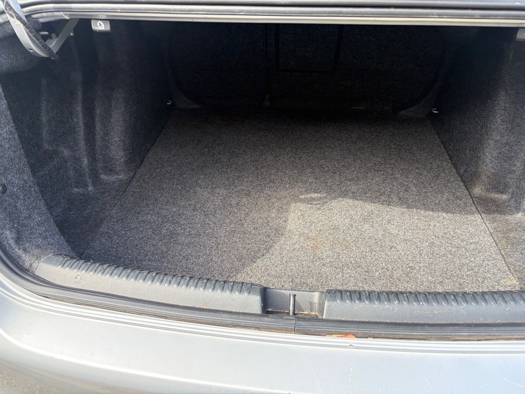 2012 Volkswagen Jetta Image 15