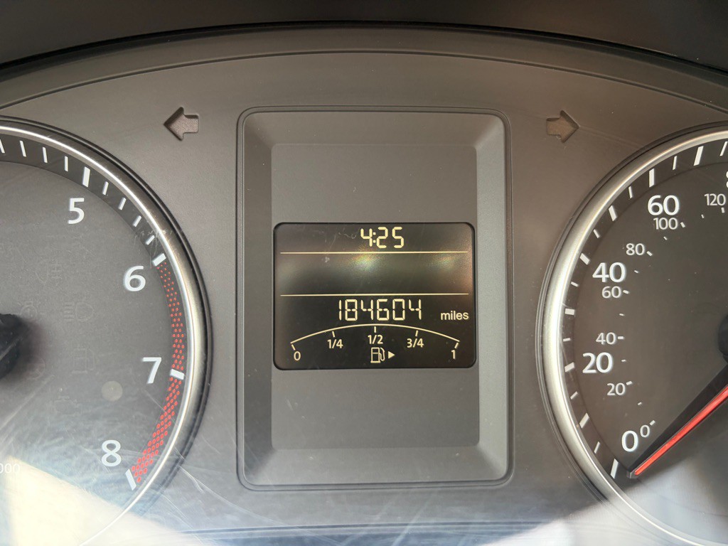 2012 Volkswagen Jetta Image 17