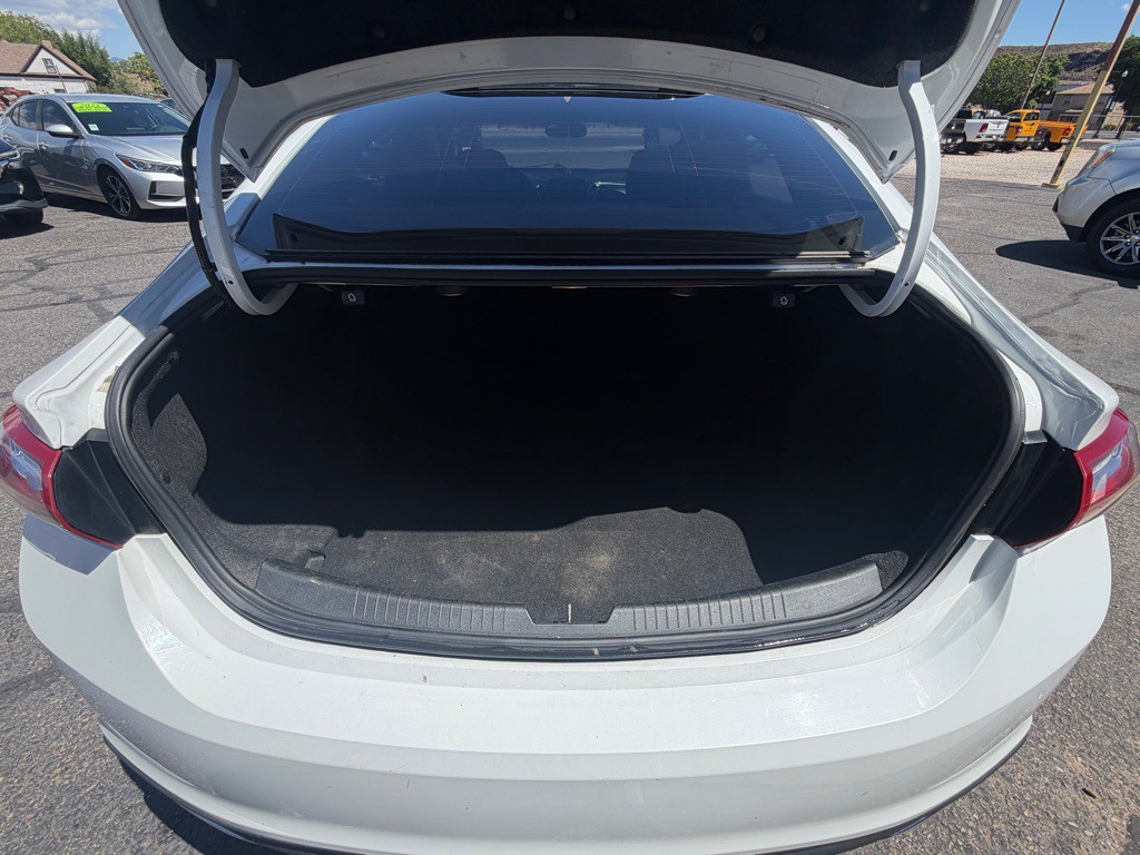 2020 Chevrolet Malibu Image 21