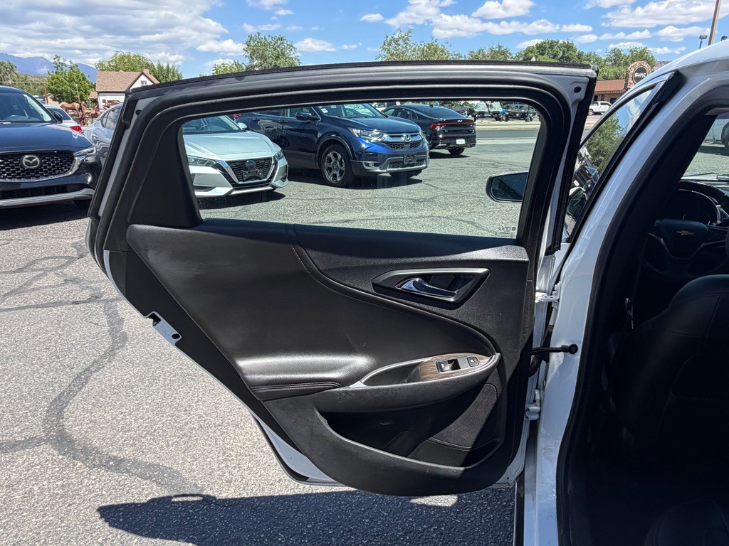 2020 Chevrolet Malibu Image 25