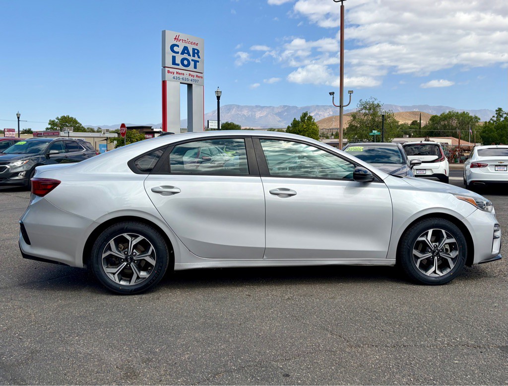 2021 Kia Forte Image 3
