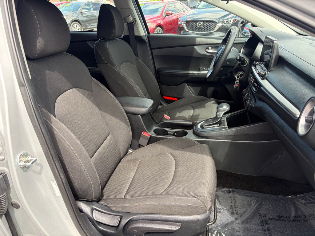 2021 Kia Forte Image 9