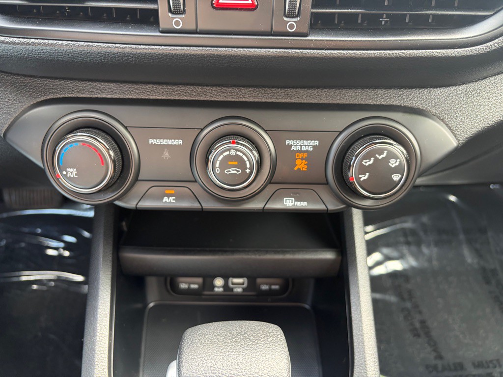 2021 Kia Forte Image 19