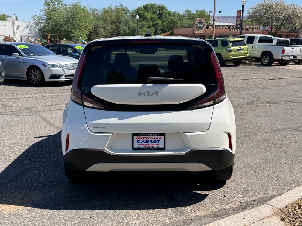 2023 Kia Soul Image 6