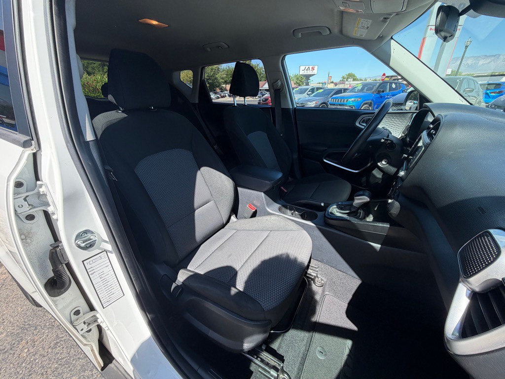 2023 Kia Soul Image 10