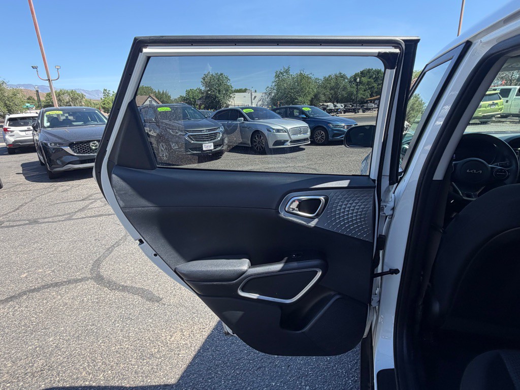 2023 Kia Soul Image 23
