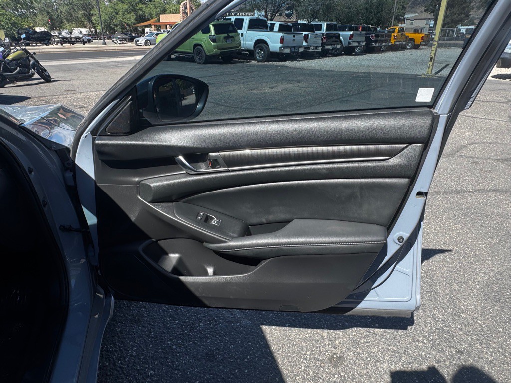 2021 Honda Accord Image 17