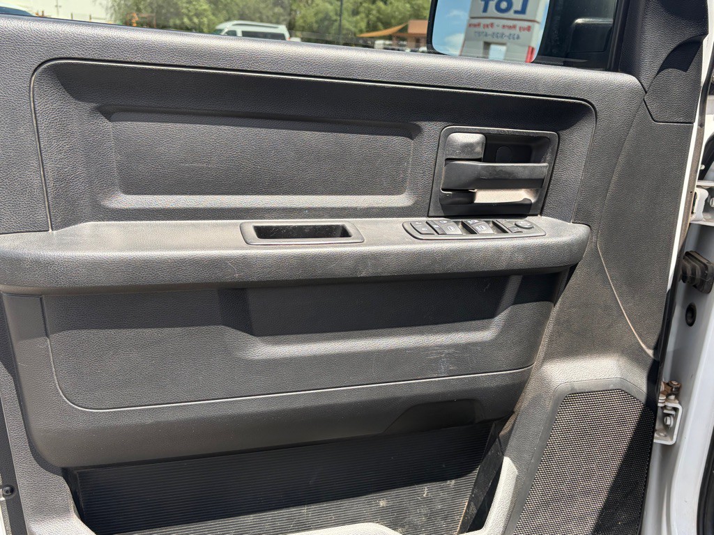 2014 RAM 1500 Image 10