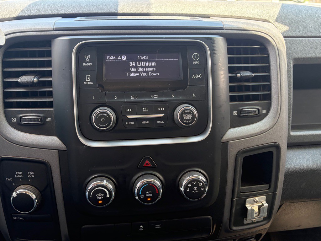 2014 RAM 1500 Image 16