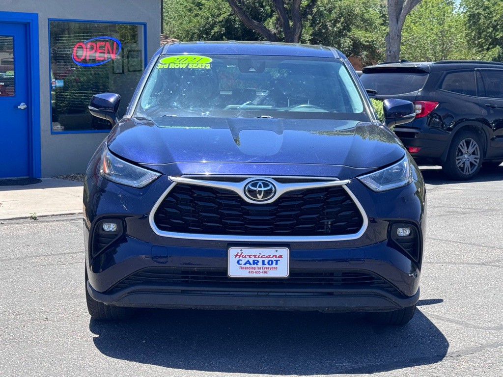2021 Toyota Highlander Image 2