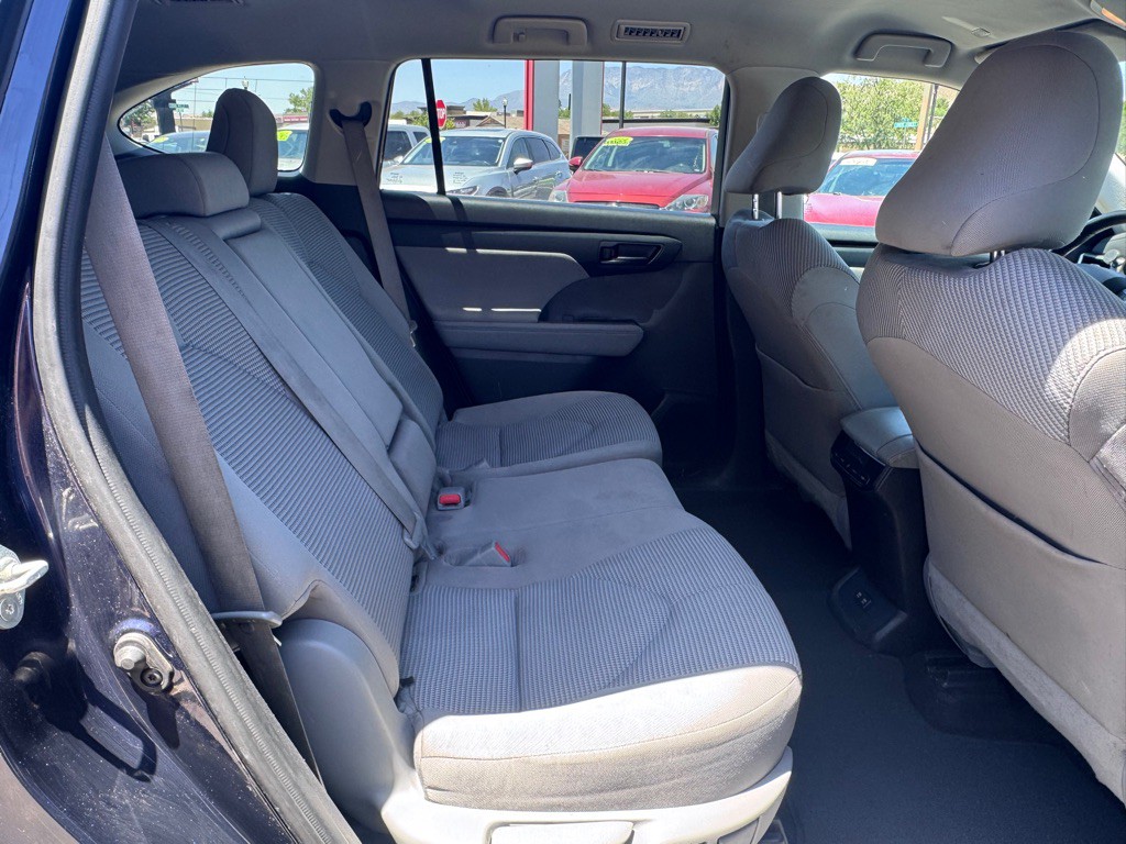 2021 Toyota Highlander Image 12
