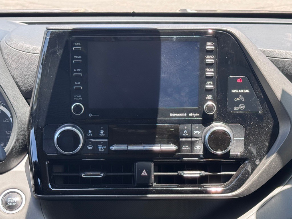 2021 Toyota Highlander Image 16