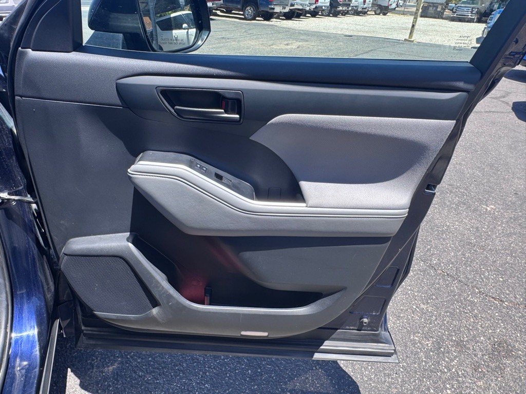 2021 Toyota Highlander Image 25