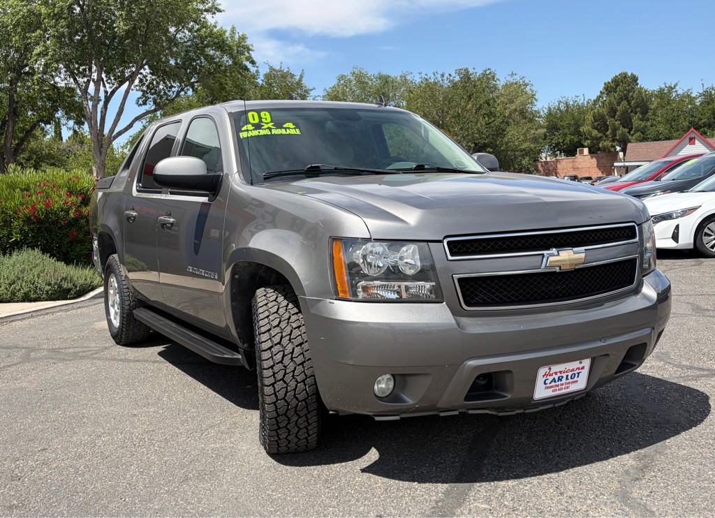 2009 Chevrolet Avalanche Image 3