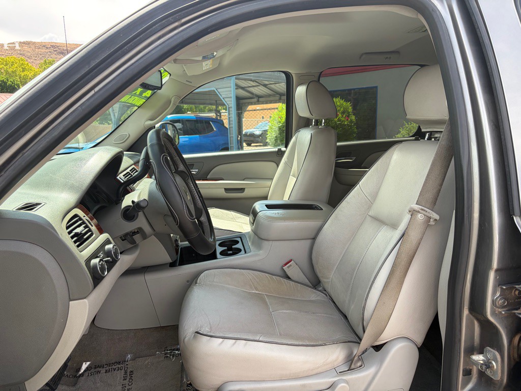 2009 Chevrolet Avalanche Image 10