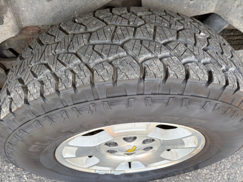 2009 Chevrolet Avalanche Image 14