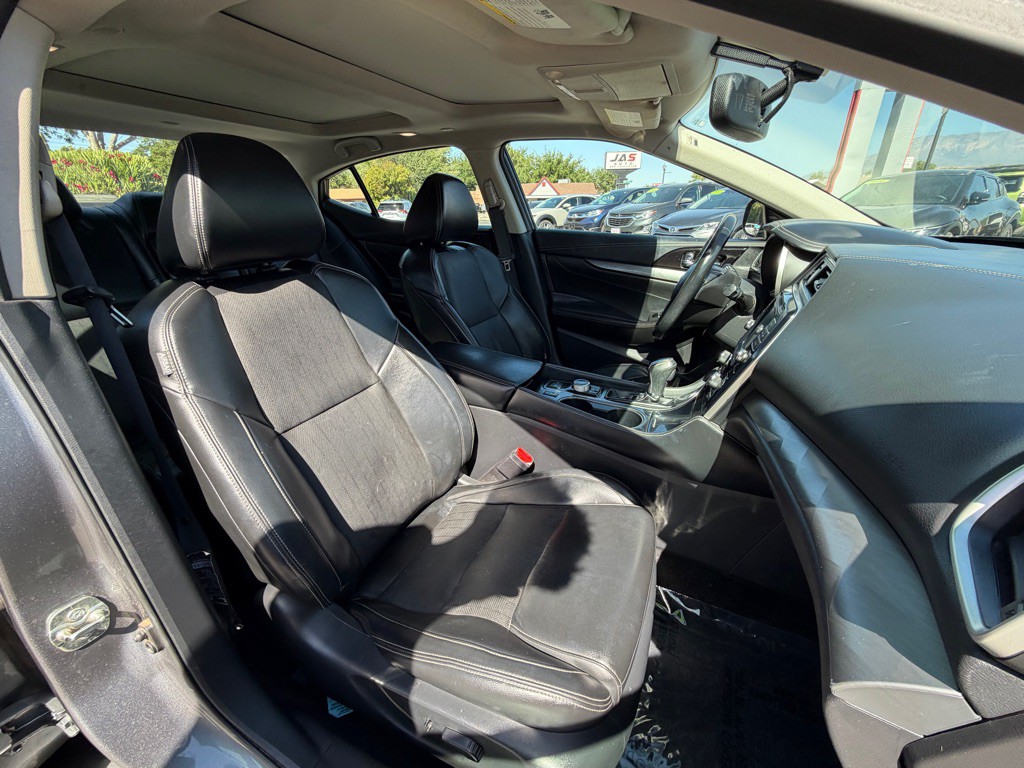 2018 Nissan Maxima Image 10