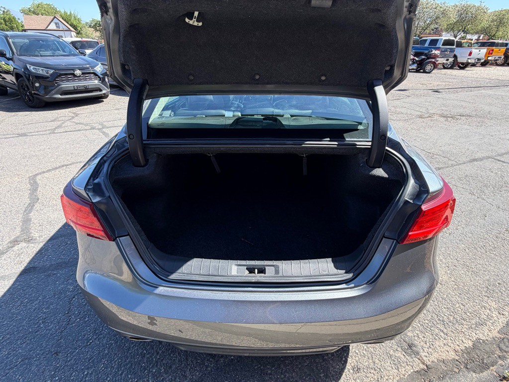 2018 Nissan Maxima Image 21