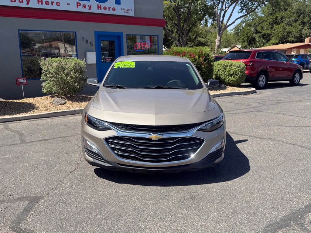 2022 Chevrolet Malibu Image 2