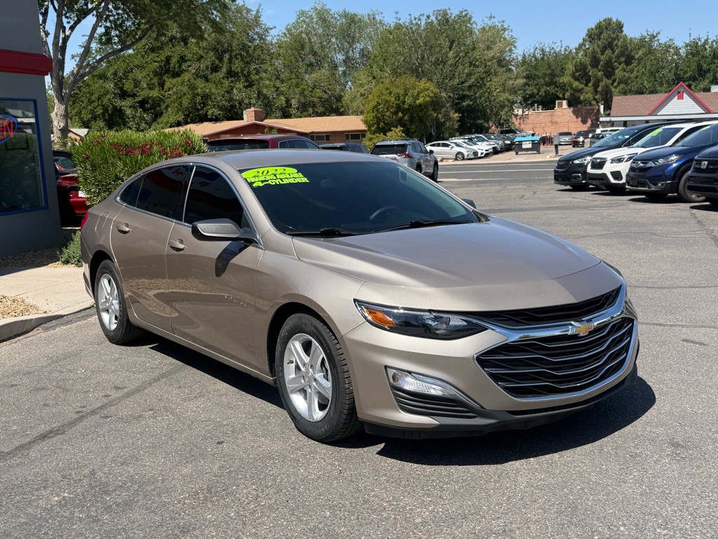 2022 Chevrolet Malibu Image 3