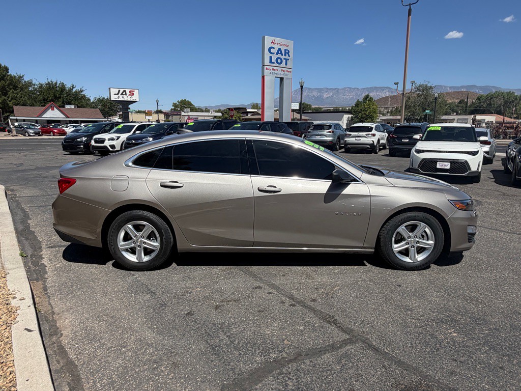 2022 Chevrolet Malibu Image 4