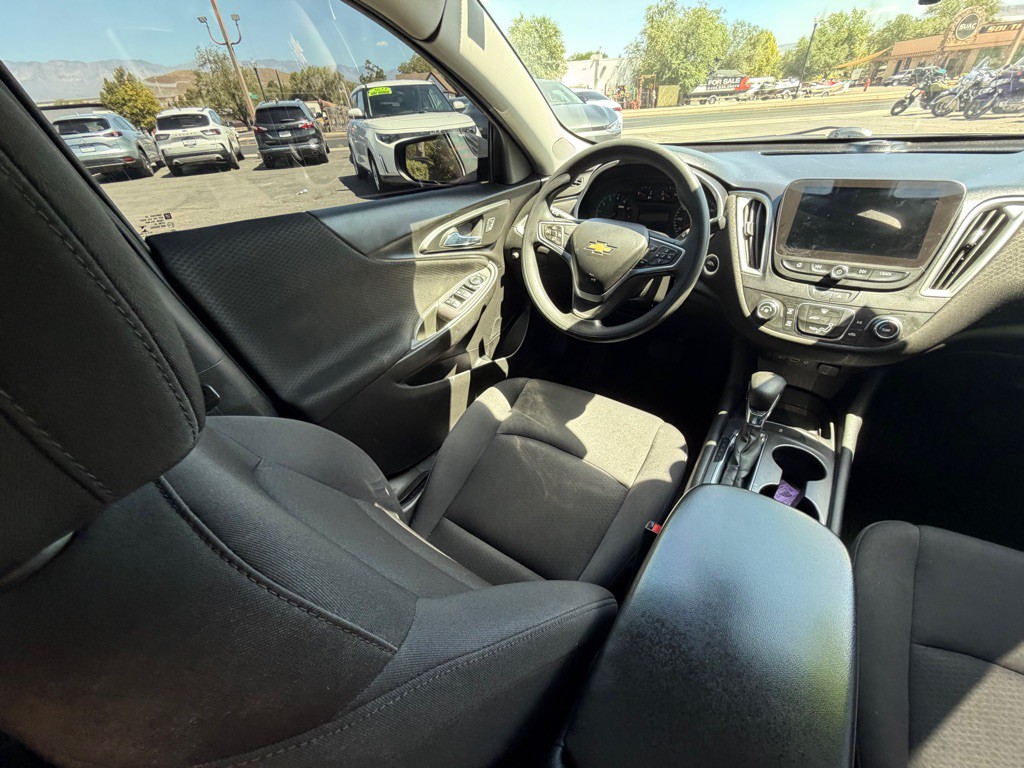 2022 Chevrolet Malibu Image 13