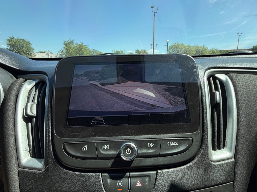 2022 Chevrolet Malibu Image 31