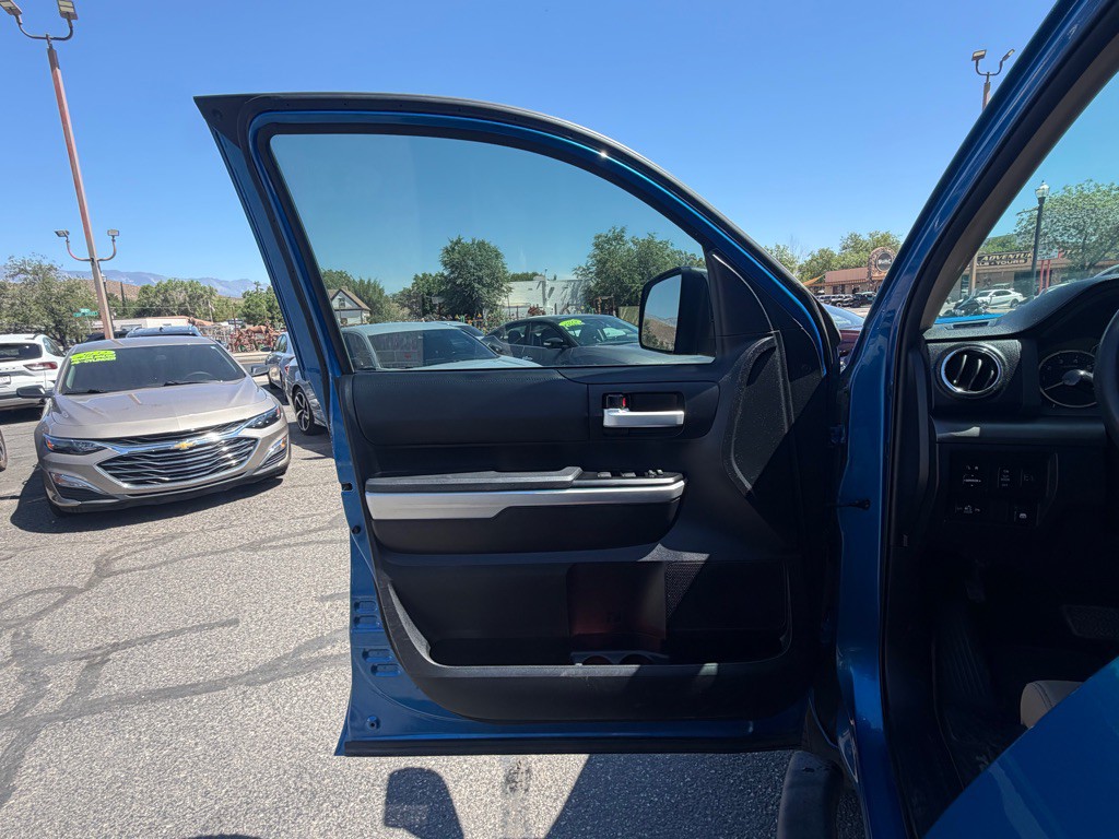 2017 Toyota Tundra Image 21