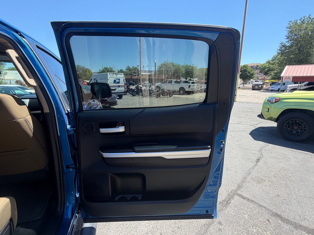 2017 Toyota Tundra Image 25