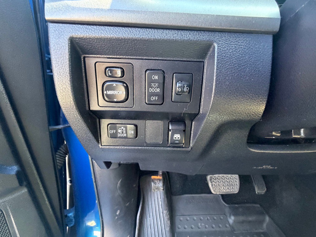 2017 Toyota Tundra Image 28