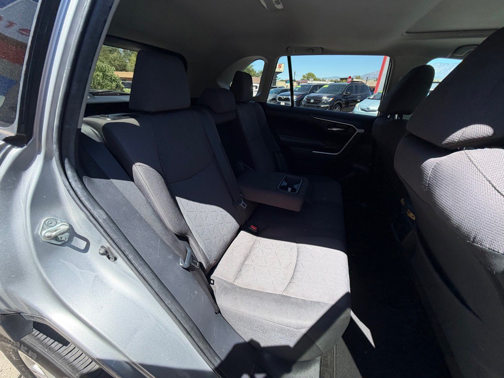 2019 Toyota Rav4 Image 12