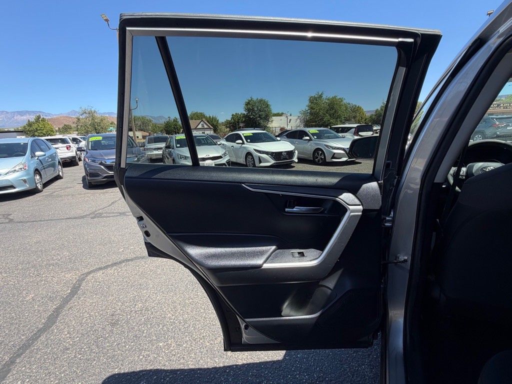 2019 Toyota Rav4 Image 25