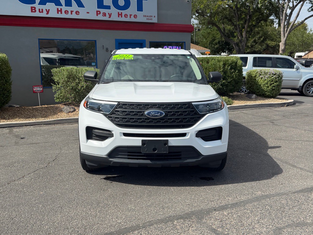 2021 Ford Explorer Image 2