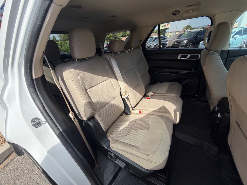2021 Ford Explorer Image 12