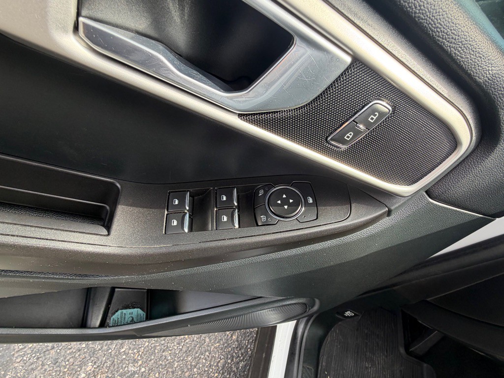 2021 Ford Explorer Image 24