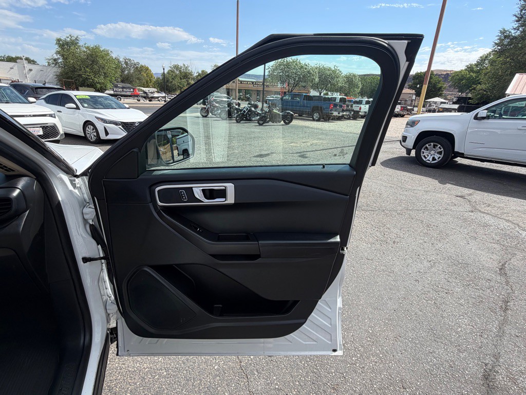 2021 Ford Explorer Image 25