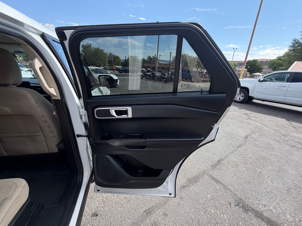 2021 Ford Explorer Image 27