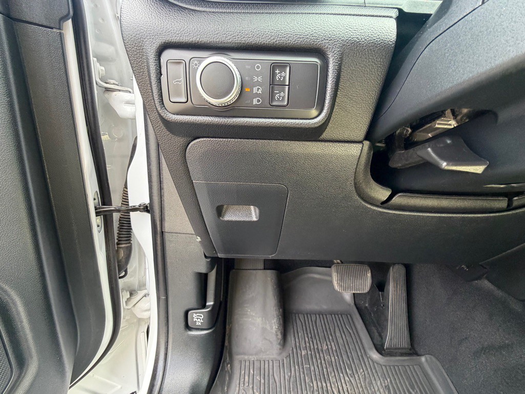 2021 Ford Explorer Image 30