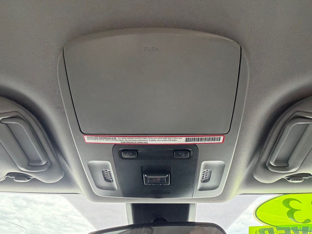 2023 Toyota Camry Image 17