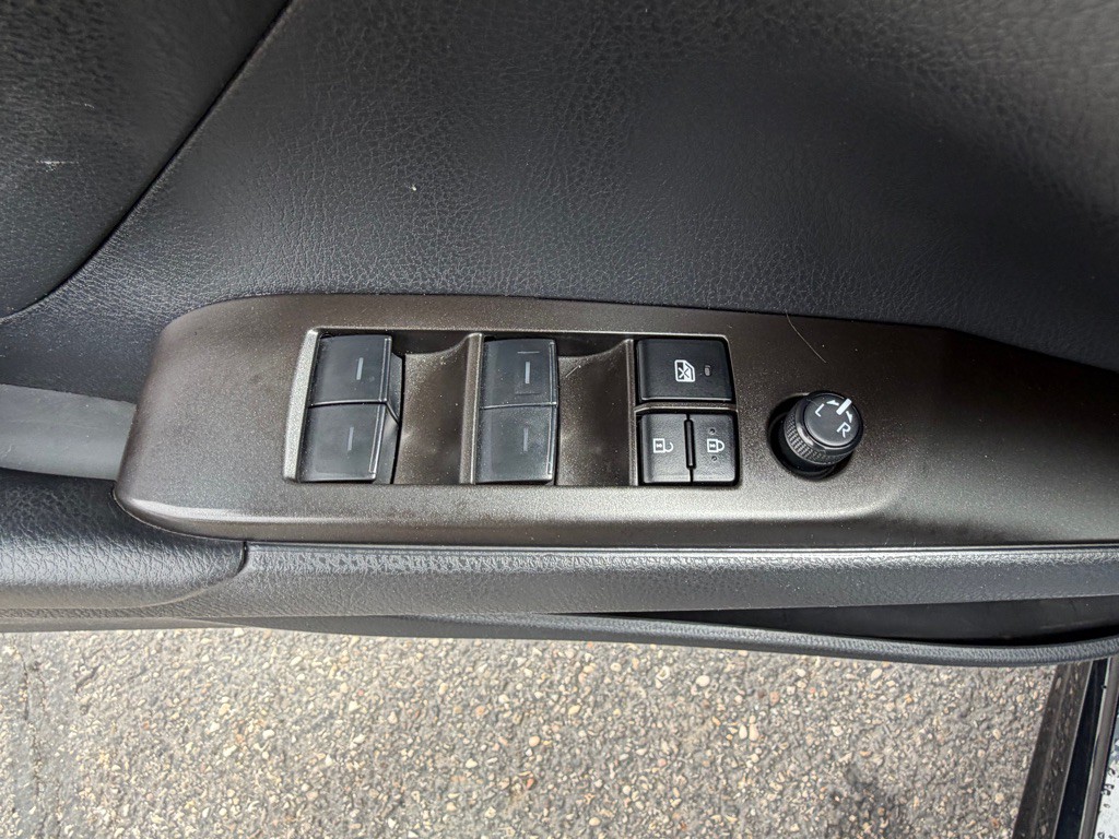 2023 Toyota Camry Image 21