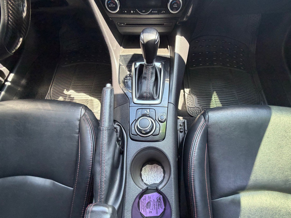 2015 Mazda Mazda3 Image 16