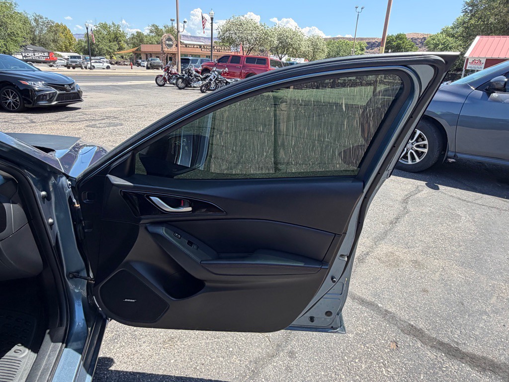 2015 Mazda Mazda3 Image 23