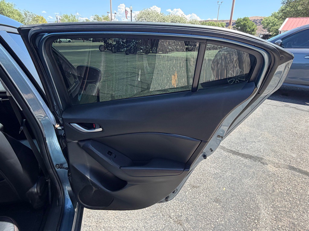 2015 Mazda Mazda3 Image 25
