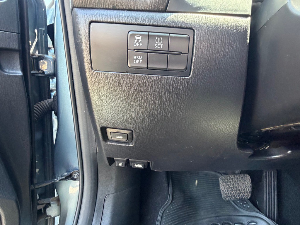 2015 Mazda Mazda3 Image 28