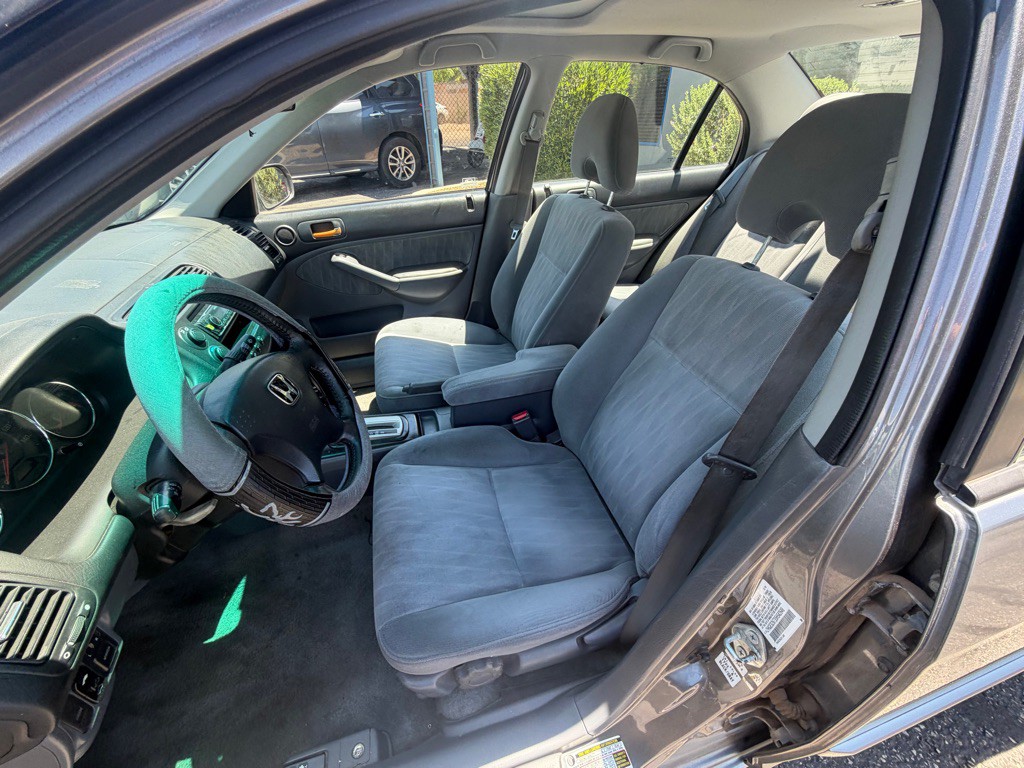 2005 Honda Civic Image 10