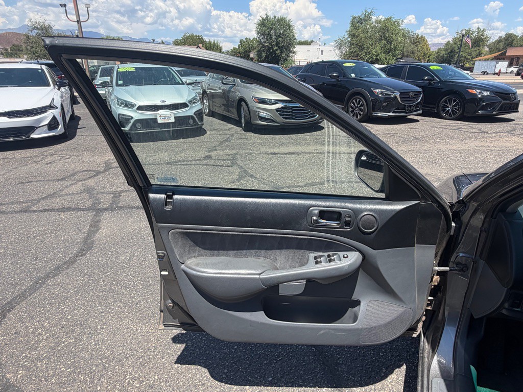 2005 Honda Civic Image 20